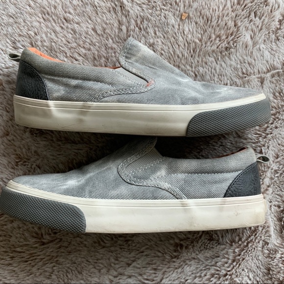 Canvas Slip-on Sneakers for Boys in Size 2 in Color Gray and white - Picture 5 of 7